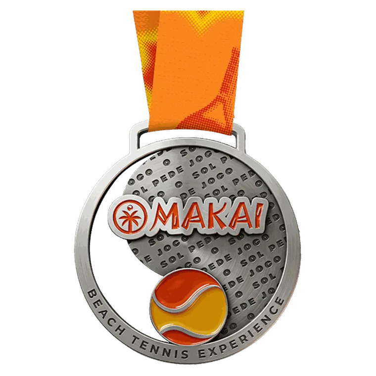 Medalha Makai com fita laranja, bola de beach tennis em relevo e a inscrição Beach Tennis Experience